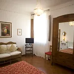カントリーハウス Il Pettirosso Di
